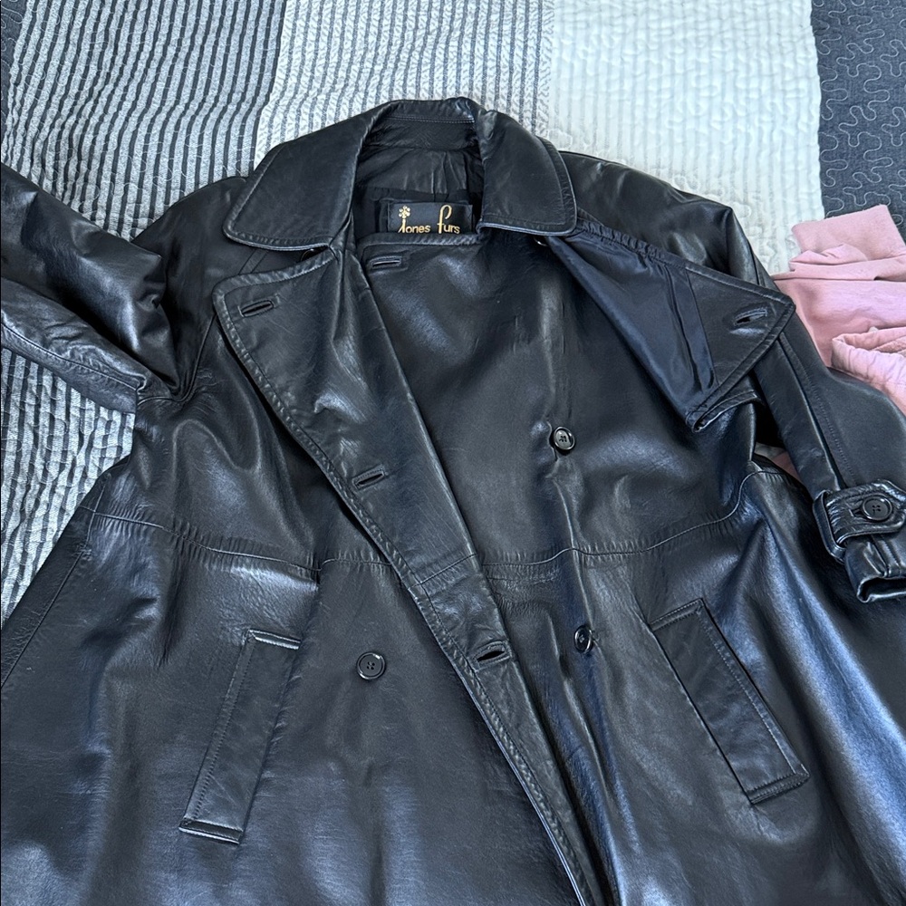 Trench Coat in Classic Black Leather